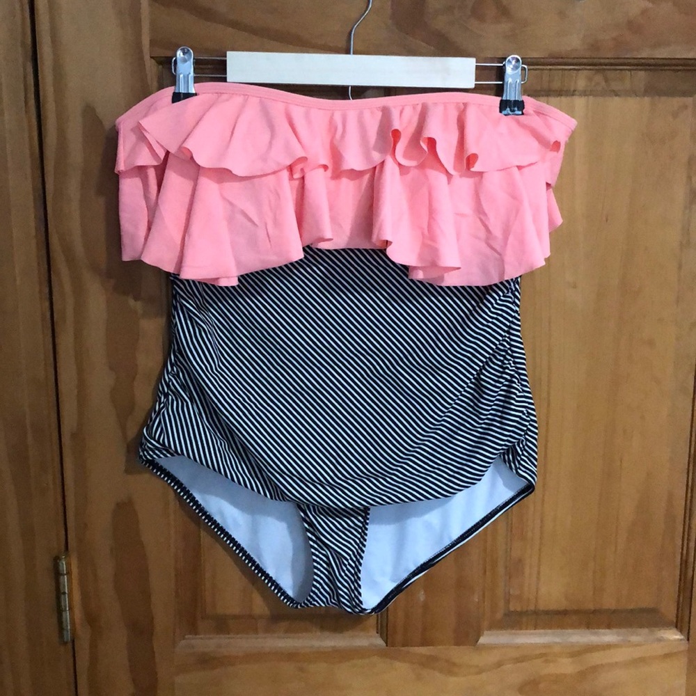 Women’s 2 piece bathing suite